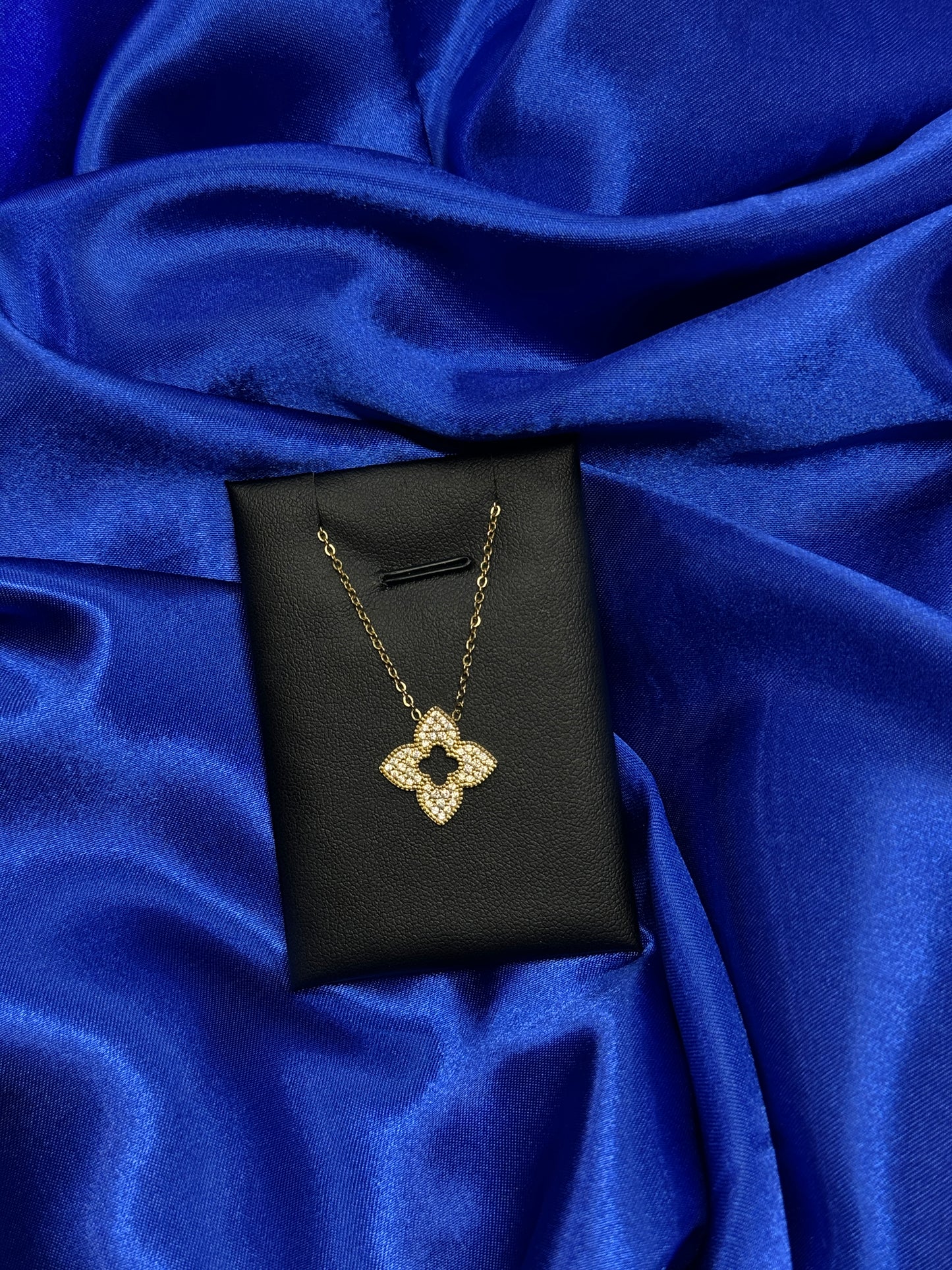 Eterna necklace - gold