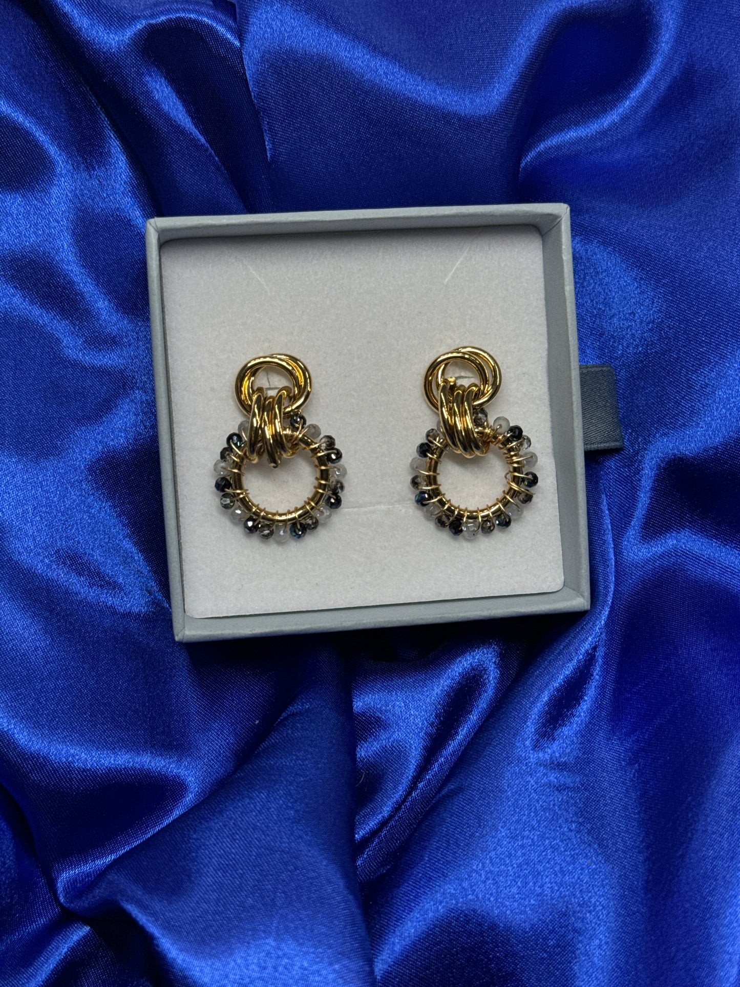 Onyx earring - gold
