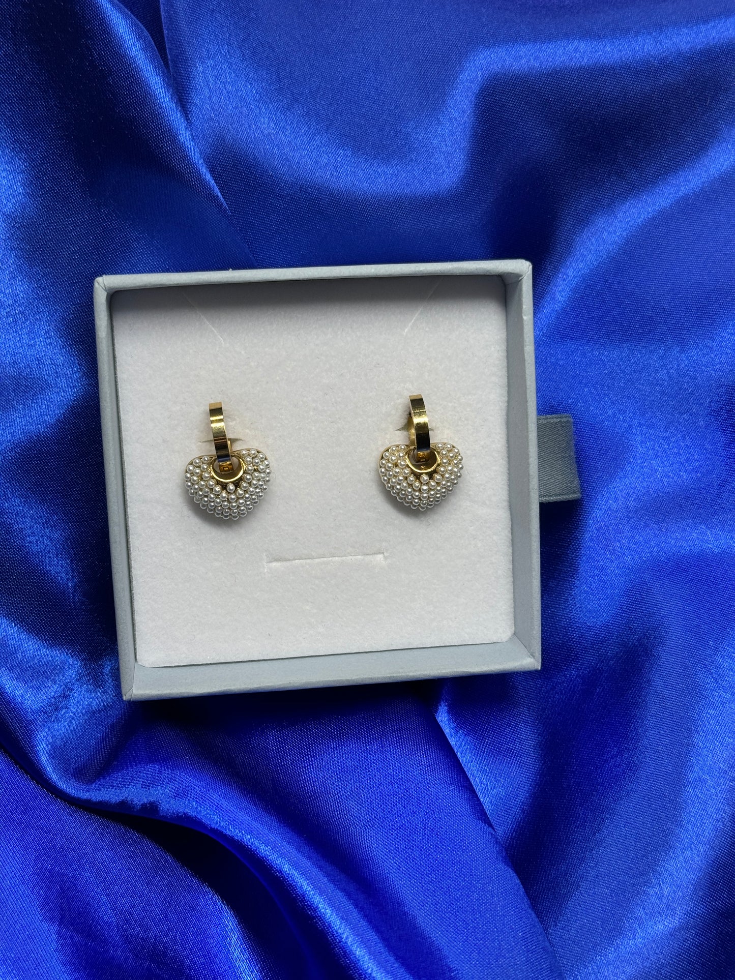 Pearl heart earrings - gold